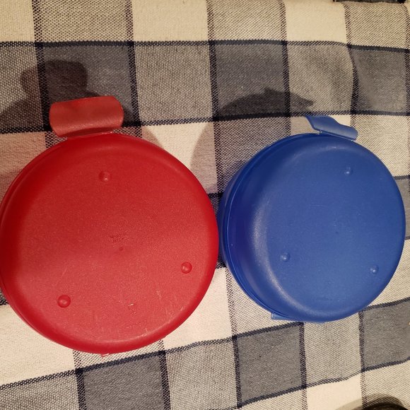 EUC Tupperware round sandwich keepers - Picture 4 of 6